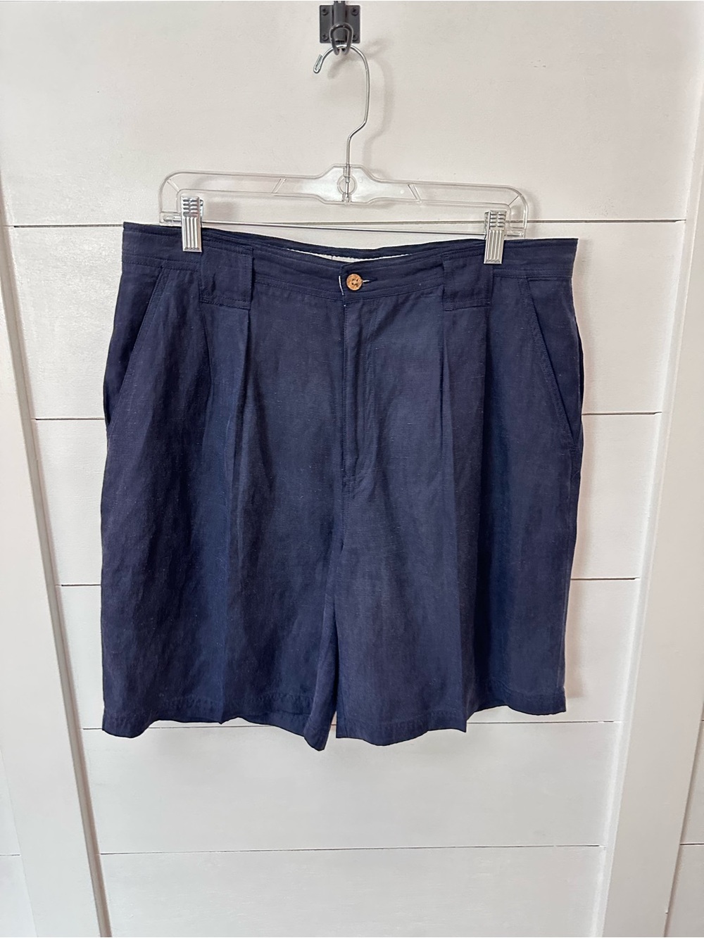 Tommy Bahama 36 Navy silk-linen pleated classic preppy trouser short